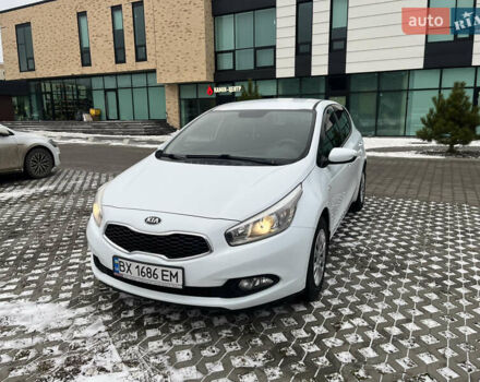 Белый Киа Сид, объемом двигателя 1.4 л и пробегом 198 тыс. км за 8000 $, фото 10 на Automoto.ua