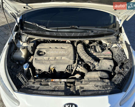 Белый Киа Сид, объемом двигателя 1.6 л и пробегом 263 тыс. км за 8999 $, фото 8 на Automoto.ua