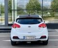 Белый Киа Сид, объемом двигателя 1.6 л и пробегом 175 тыс. км за 11700 $, фото 6 на Automoto.ua