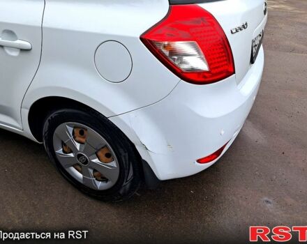 Білий Кіа Сід, об'ємом двигуна 1.6 л та пробігом 192 тис. км за 6500 $, фото 8 на Automoto.ua