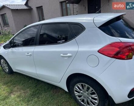 Білий Кіа Сід, об'ємом двигуна 1.59 л та пробігом 180 тис. км за 9400 $, фото 1 на Automoto.ua