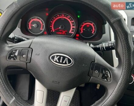 Белый Киа Сид, объемом двигателя 1.59 л и пробегом 260 тыс. км за 6500 $, фото 14 на Automoto.ua