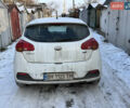 Білий Кіа Сід, об'ємом двигуна 1.5 л та пробігом 287 тис. км за 7400 $, фото 4 на Automoto.ua