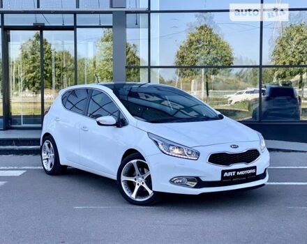 Белый Киа Сид, объемом двигателя 1.6 л и пробегом 175 тыс. км за 11900 $, фото 2 на Automoto.ua