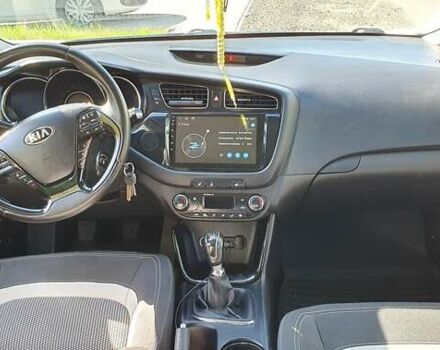 Білий Кіа Сід, об'ємом двигуна 1.59 л та пробігом 146 тис. км за 8800 $, фото 11 на Automoto.ua