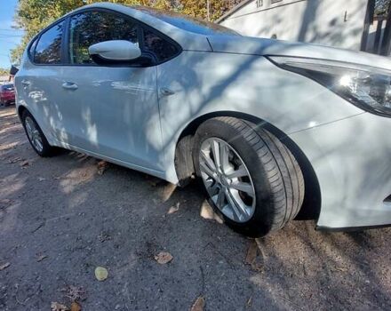 Белый Киа Сид, объемом двигателя 1.4 л и пробегом 283 тыс. км за 6800 $, фото 3 на Automoto.ua