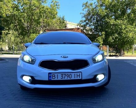Білий Кіа Сід, об'ємом двигуна 1.6 л та пробігом 280 тис. км за 7800 $, фото 1 на Automoto.ua