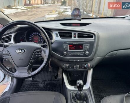 Білий Кіа Сід, об'ємом двигуна 1.4 л та пробігом 287 тис. км за 6999 $, фото 38 на Automoto.ua