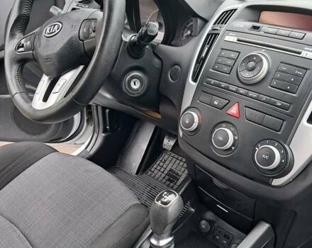 Білий Кіа Сід, об'ємом двигуна 1.58 л та пробігом 192 тис. км за 6800 $, фото 4 на Automoto.ua