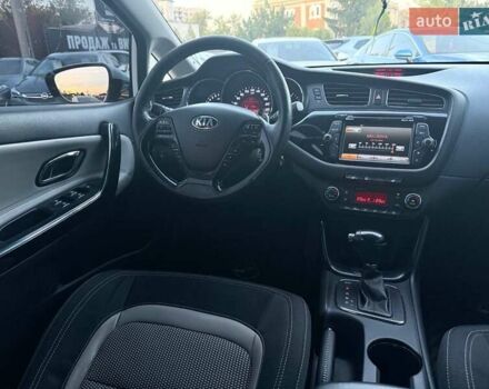 Білий Кіа Сід, об'ємом двигуна 1.59 л та пробігом 183 тис. км за 10500 $, фото 17 на Automoto.ua