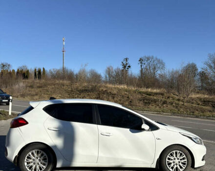 Белый Киа Сид, объемом двигателя 1.6 л и пробегом 263 тыс. км за 7300 $, фото 6 на Automoto.ua