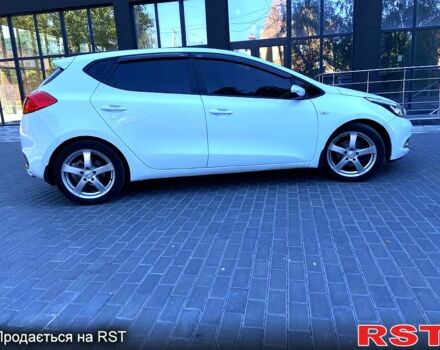 Білий Кіа Сід, об'ємом двигуна 1.6 л та пробігом 280 тис. км за 7800 $, фото 2 на Automoto.ua