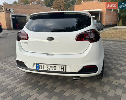 Белый Киа Сид, объемом двигателя 1.59 л и пробегом 280 тыс. км за 6950 $, фото 13 на Automoto.ua