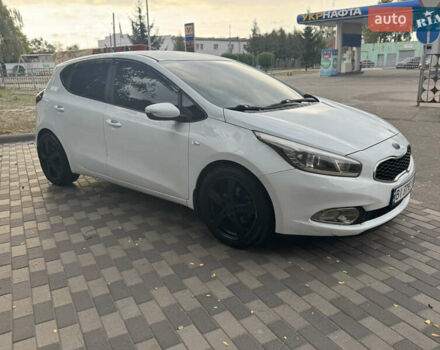 Белый Киа Сид, объемом двигателя 1.59 л и пробегом 280 тыс. км за 6950 $, фото 2 на Automoto.ua