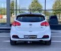 Белый Киа Сид, объемом двигателя 1.6 л и пробегом 175 тыс. км за 11900 $, фото 5 на Automoto.ua