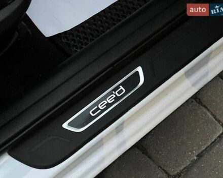 Білий Кіа Сід, об'ємом двигуна 1.59 л та пробігом 199 тис. км за 10500 $, фото 8 на Automoto.ua