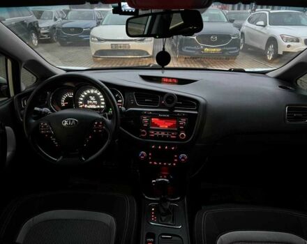 Білий Кіа Сід, об'ємом двигуна 1.6 л та пробігом 199 тис. км за 10500 $, фото 12 на Automoto.ua