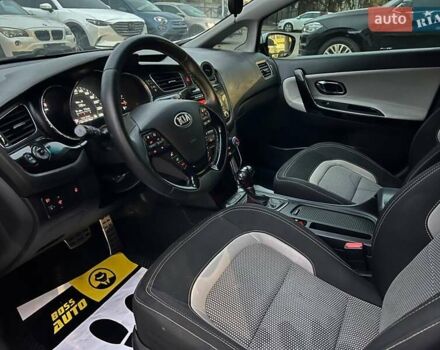 Білий Кіа Сід, об'ємом двигуна 1.59 л та пробігом 199 тис. км за 10500 $, фото 18 на Automoto.ua