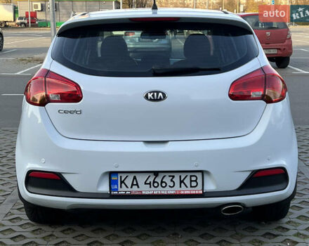 Белый Киа Сид, объемом двигателя 1.59 л и пробегом 127 тыс. км за 10500 $, фото 4 на Automoto.ua