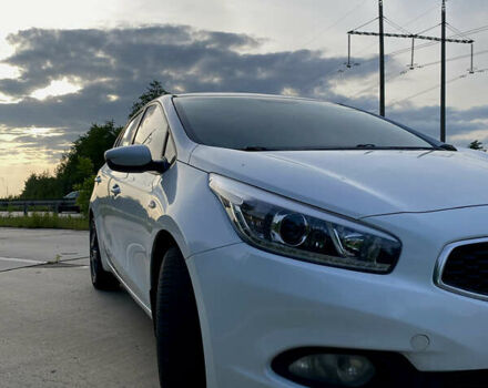 Білий Кіа Сід, об'ємом двигуна 1.6 л та пробігом 258 тис. км за 7199 $, фото 2 на Automoto.ua