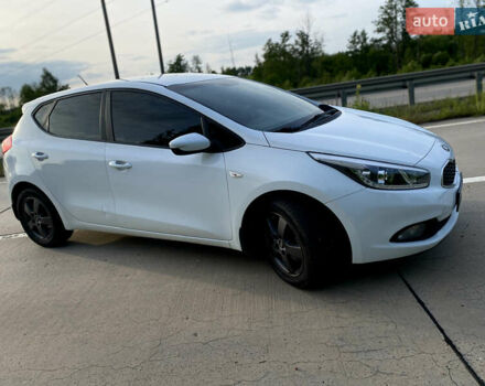 Білий Кіа Сід, об'ємом двигуна 1.6 л та пробігом 258 тис. км за 7199 $, фото 1 на Automoto.ua