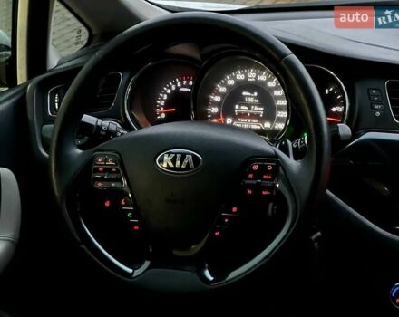 Білий Кіа Сід, об'ємом двигуна 1.59 л та пробігом 199 тис. км за 10500 $, фото 13 на Automoto.ua