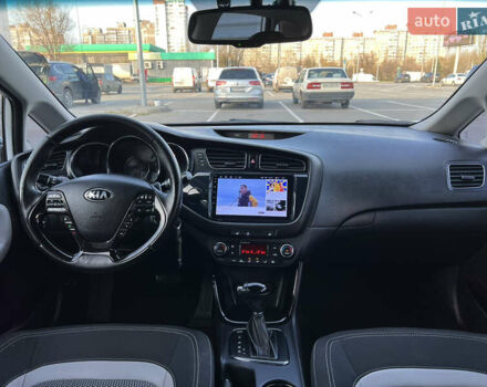 Белый Киа Сид, объемом двигателя 1.59 л и пробегом 127 тыс. км за 10500 $, фото 8 на Automoto.ua