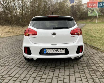 Белый Киа Сид, объемом двигателя 1.59 л и пробегом 127 тыс. км за 10500 $, фото 4 на Automoto.ua