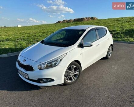 Белый Киа Сид, объемом двигателя 1.6 л и пробегом 150 тыс. км за 10301 $, фото 1 на Automoto.ua