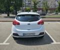 Белый Киа Сид, объемом двигателя 1.59 л и пробегом 196 тыс. км за 10500 $, фото 3 на Automoto.ua