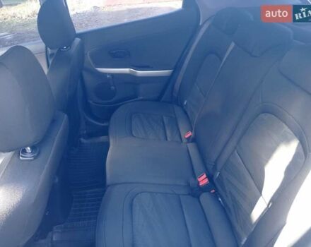 Белый Киа Сид, объемом двигателя 1.4 л и пробегом 238 тыс. км за 5100 $, фото 17 на Automoto.ua
