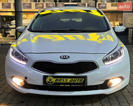 Білий Кіа Сід, об'ємом двигуна 1.59 л та пробігом 199 тис. км за 10500 $, фото 1 на Automoto.ua