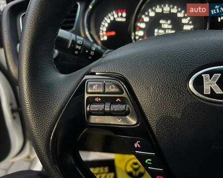 Білий Кіа Сід, об'ємом двигуна 1.59 л та пробігом 199 тис. км за 10500 $, фото 19 на Automoto.ua