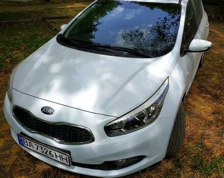Білий Кіа Сід, об'ємом двигуна 1.6 л та пробігом 127 тис. км за 10800 $, фото 4 на Automoto.ua