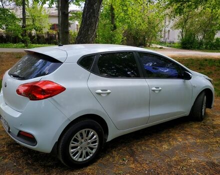 Білий Кіа Сід, об'ємом двигуна 1.6 л та пробігом 127 тис. км за 10800 $, фото 2 на Automoto.ua