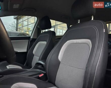 Білий Кіа Сід, об'ємом двигуна 1.59 л та пробігом 199 тис. км за 10500 $, фото 17 на Automoto.ua