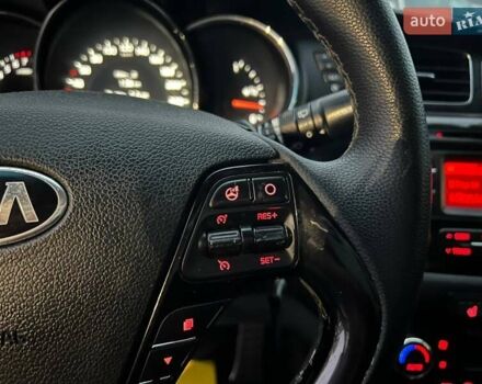 Білий Кіа Сід, об'ємом двигуна 1.59 л та пробігом 199 тис. км за 10500 $, фото 20 на Automoto.ua