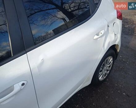 Белый Киа Сид, объемом двигателя 1.4 л и пробегом 238 тыс. км за 5100 $, фото 11 на Automoto.ua