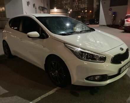 Белый Киа Сид, объемом двигателя 1.6 л и пробегом 215 тыс. км за 9000 $, фото 1 на Automoto.ua