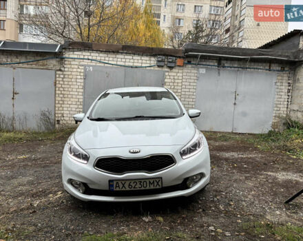 Білий Кіа Сід, об'ємом двигуна 1.59 л та пробігом 116 тис. км за 11500 $, фото 1 на Automoto.ua