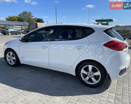 Белый Киа Сид, объемом двигателя 1.4 л и пробегом 166 тыс. км за 8700 $, фото 12 на Automoto.ua