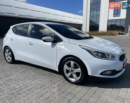 Белый Киа Сид, объемом двигателя 1.4 л и пробегом 166 тыс. км за 8700 $, фото 6 на Automoto.ua