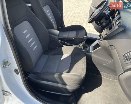 Белый Киа Сид, объемом двигателя 1.4 л и пробегом 166 тыс. км за 8700 $, фото 19 на Automoto.ua