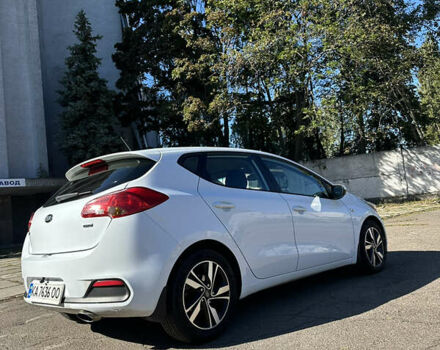 Білий Кіа Сід, об'ємом двигуна 1.6 л та пробігом 106 тис. км за 13500 $, фото 4 на Automoto.ua