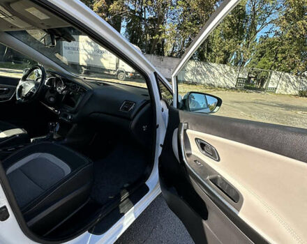 Киа Сид 2015 в Киеве на Automoto.ua Белый Киа Сид, объемом двигателя 1.6 л и пробегом 107 тыс. км за 12300 $, фото 9 на Automoto.ua