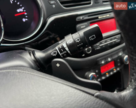 Білий Кіа Сід, об'ємом двигуна 1.6 л та пробігом 83 тис. км за 12300 $, фото 28 на Automoto.ua