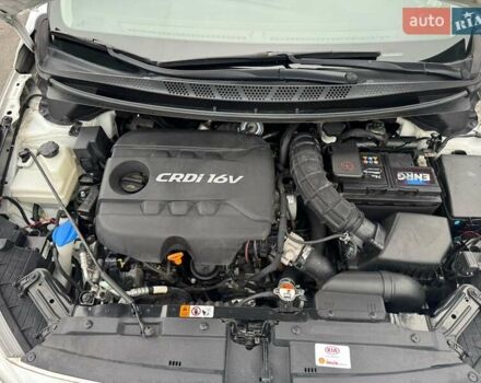 Білий Кіа Сід, об'ємом двигуна 1.6 л та пробігом 83 тис. км за 12300 $, фото 35 на Automoto.ua