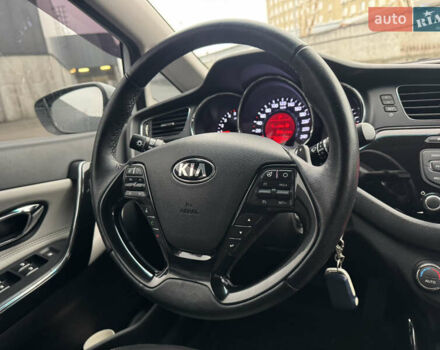 Білий Кіа Сід, об'ємом двигуна 1.6 л та пробігом 83 тис. км за 12300 $, фото 24 на Automoto.ua