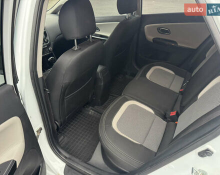 Білий Кіа Сід, об'ємом двигуна 1.6 л та пробігом 83 тис. км за 12300 $, фото 13 на Automoto.ua