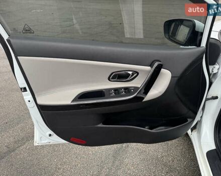 Білий Кіа Сід, об'ємом двигуна 1.6 л та пробігом 83 тис. км за 12300 $, фото 16 на Automoto.ua